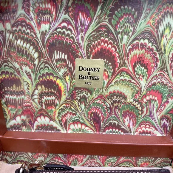 NIB DOONEY & BOURKE 1975 LEATHER WRISTLET Women's Brown Leather Wristlet - Picture 5 of 15